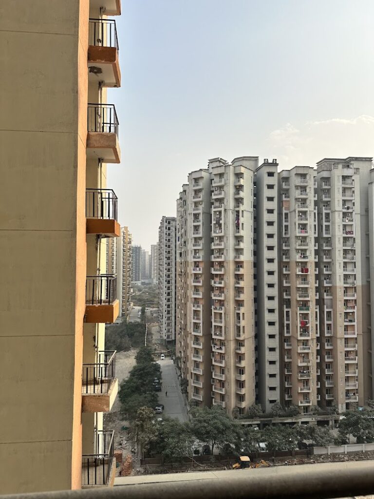  <a href='https://www.amrapalinoidaextension.co.in/property-tag/3-bhk/' srcset=